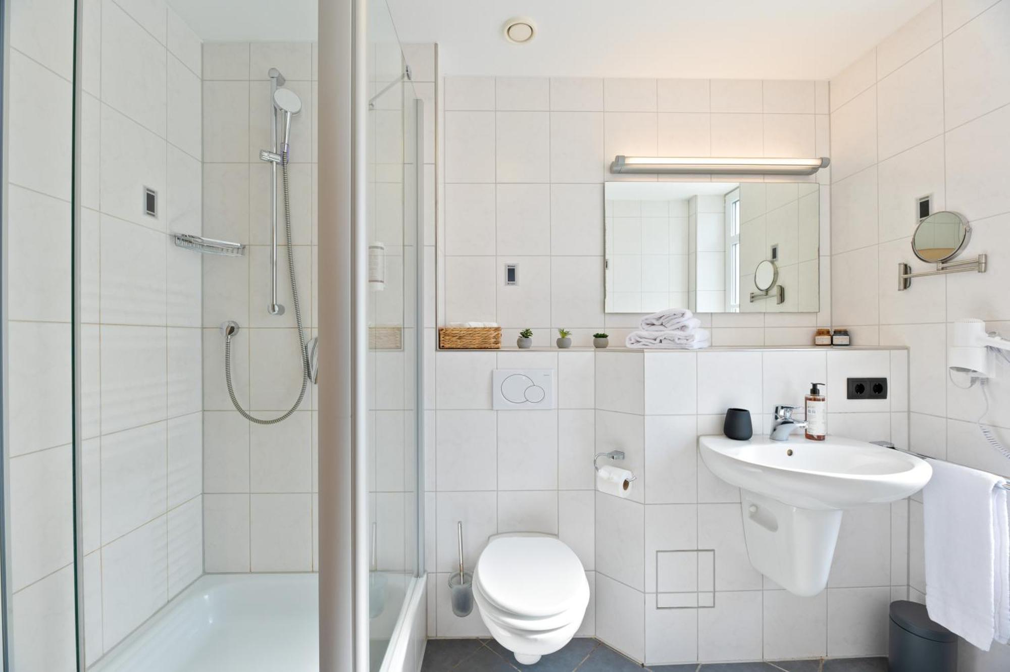 Steiners Hotel Airport-Messe Stuttgart Ngoại thất bức ảnh