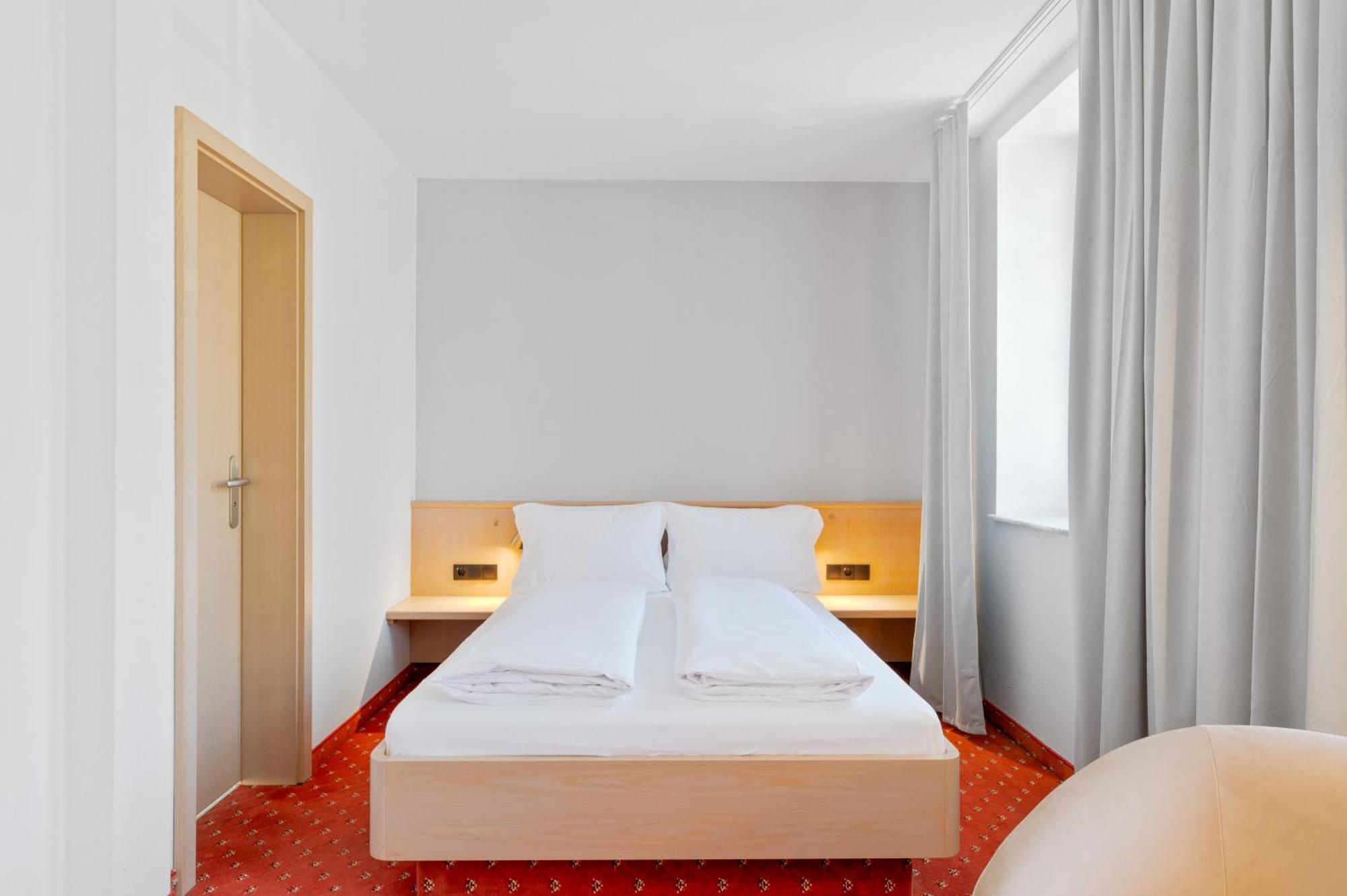 Steiners Hotel Airport-Messe Stuttgart Ngoại thất bức ảnh