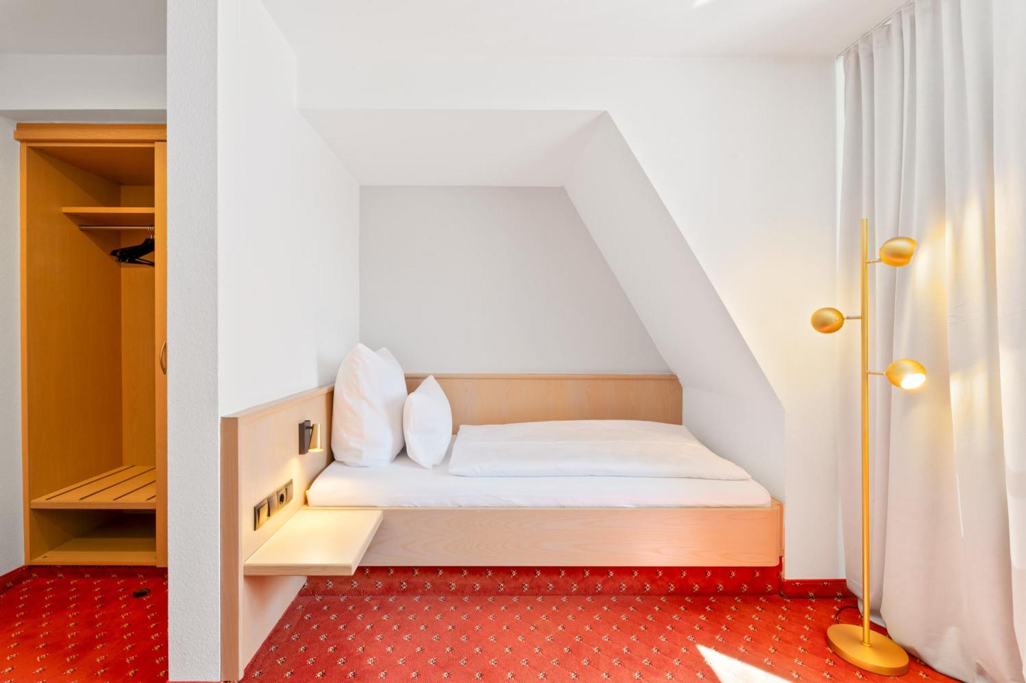 Steiners Hotel Airport-Messe Stuttgart Ngoại thất bức ảnh